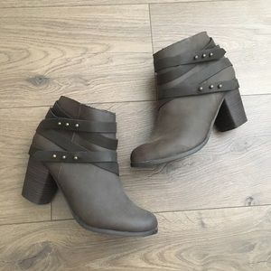 🚫Donated🚫 Mossimo booties